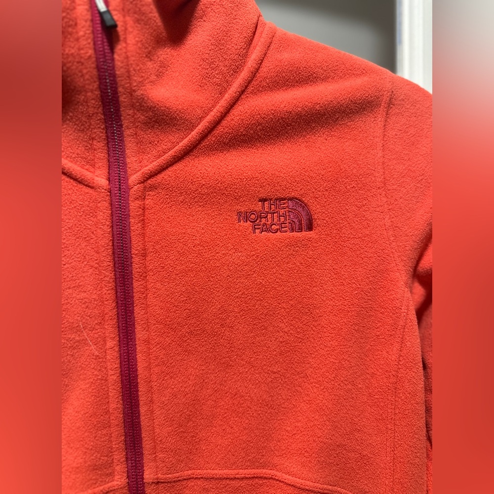 The North Face Women's Full Zip - Picture 2 of 10